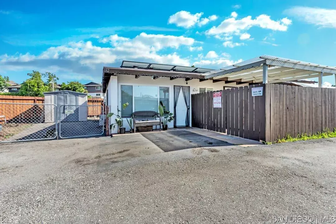 Vista, CA 92083,157-59 Natal WAY