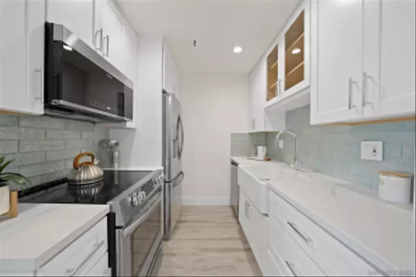 San Diego, CA 92109,4730 Noyes ST #106