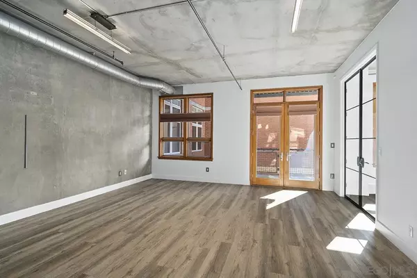 San Diego, CA 92101,877 Island Avenue #312