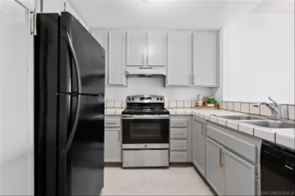 San Diego, CA 92115,5990 Dandridge Ln #198