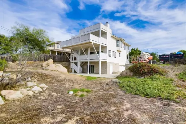 El Cajon, CA 92021,131 Scenic Dr