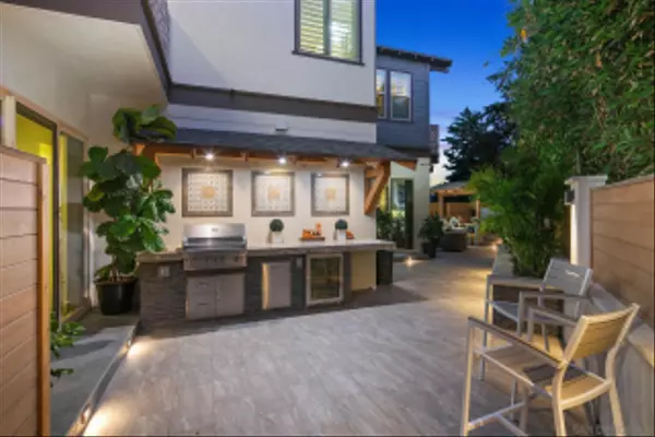 Encinitas, CA 92024,674 Caylpso Pl