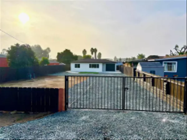 154 Palm Ave, Chula Vista, CA 91911