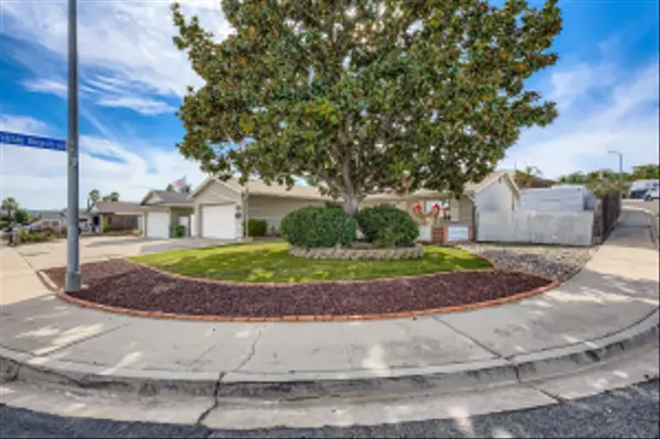 Santee, CA 92071,9760 PEBBLE BEACH DR