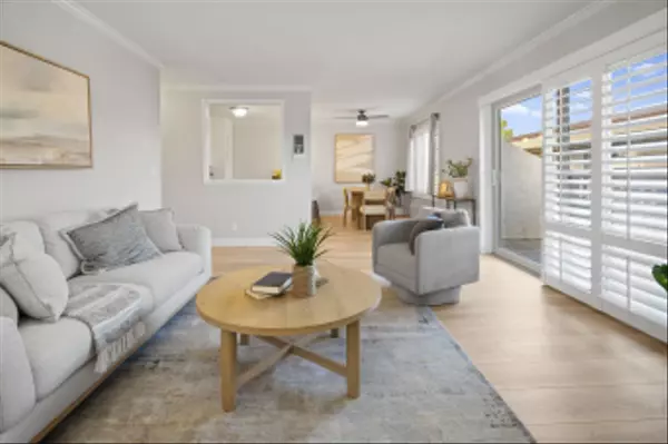 San Diego, CA 92107,3763 Udall St #404