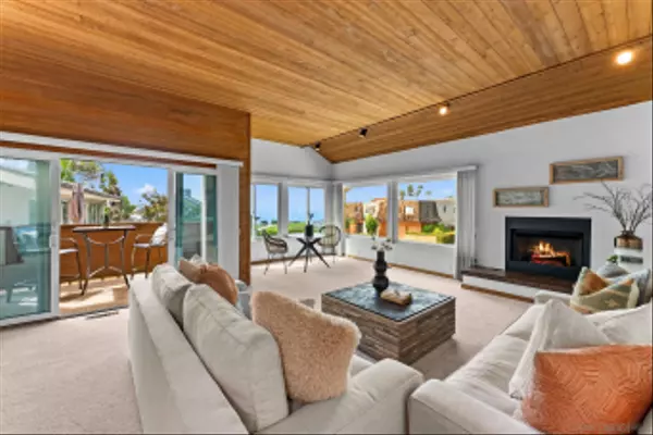 La Jolla, CA 92037,315 Colima Court