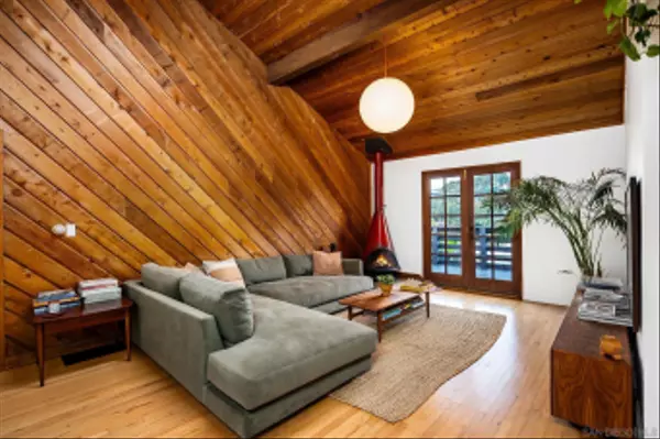 San Diego, CA 92107,4021 Bernice Dr