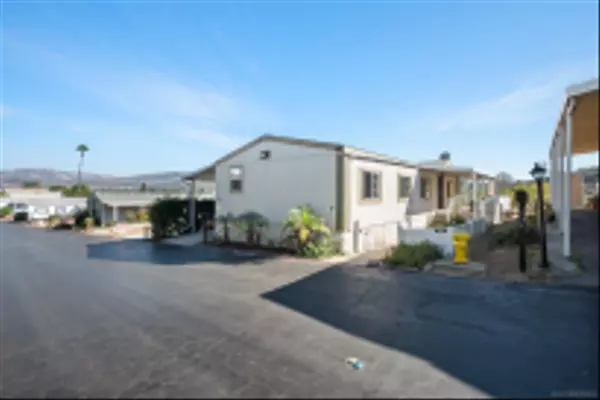 El Cajon, CA 92021,13162 Highway 8 Business #134