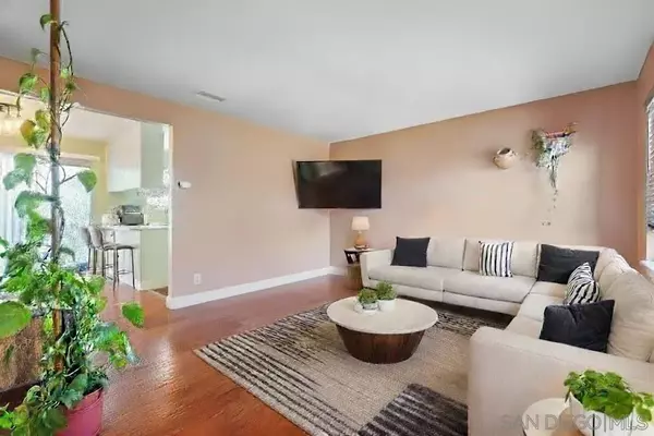 El Cajon, CA 92020,477 S Lincoln Ave