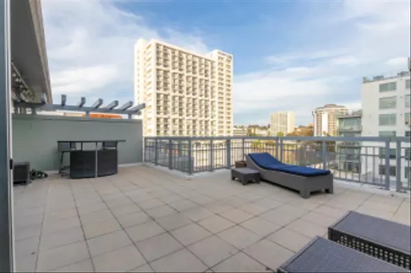 San Diego, CA 92101,1580 Union #706