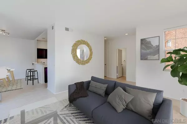 San Diego, CA 92128,18826 Caminito Cantilena #111