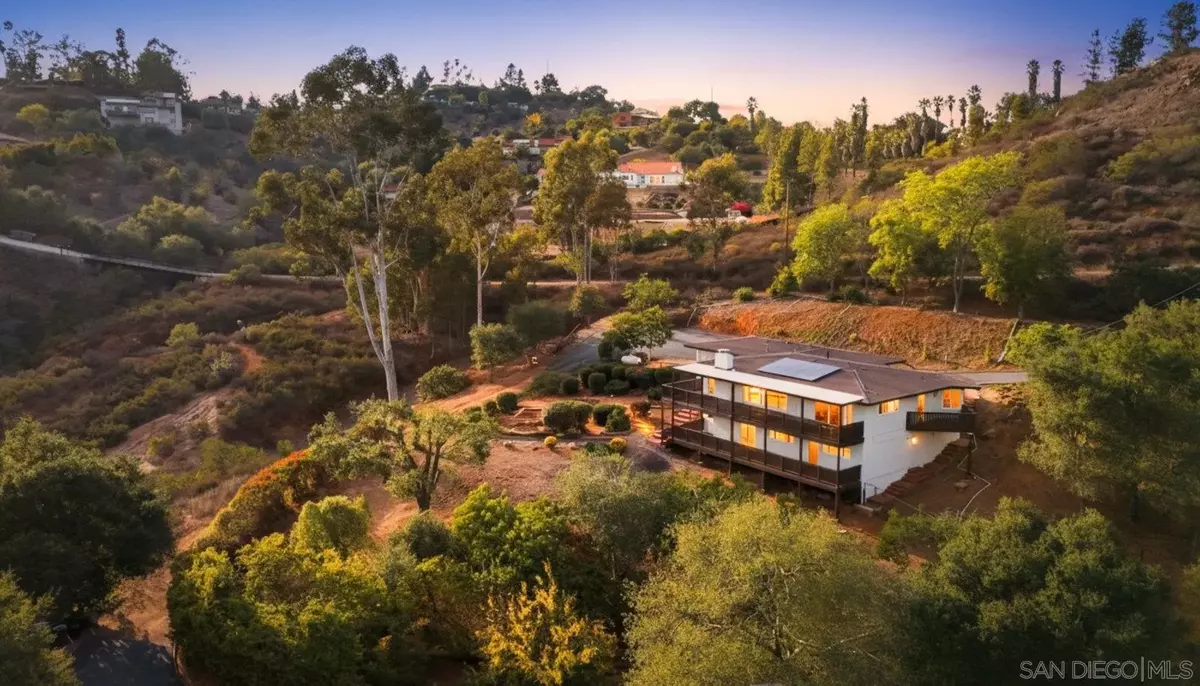 Escondido, CA 92029,863 Via Rancho Pkwy