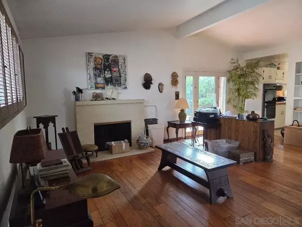 San Diego, CA 92122,2729 Gobat Avenue