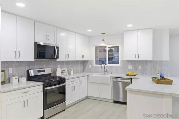 San Diego, CA 92114,5840 Greycourt Ave