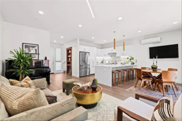 8268 High St, La Mesa, CA 91941