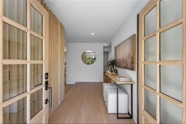 Poway, CA 92064,12830 Avenida La Valencia