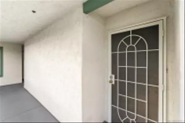 La Mesa, CA 91942,5525 Shasta Lane #308