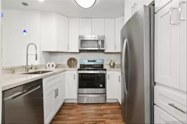 San Diego, CA 92108,10325 Caminito Cuervo #185