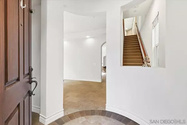 Solana Beach, CA 92075,417 N Cedros Ave