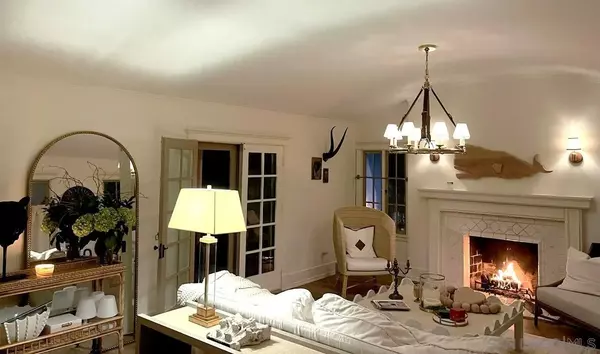 Coronado, CA 92118,811 10th Street