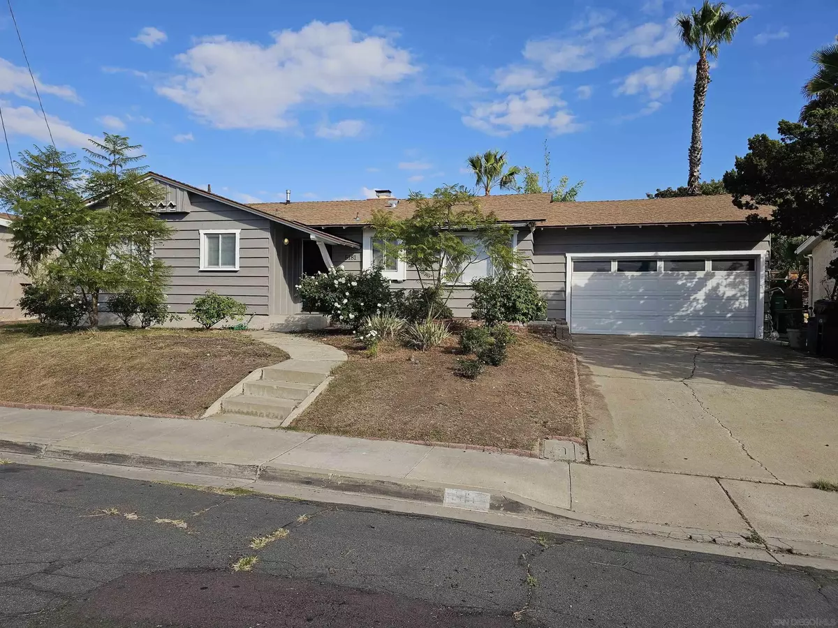 San Diego, CA 92115,5181 Barbara Ann Pl.
