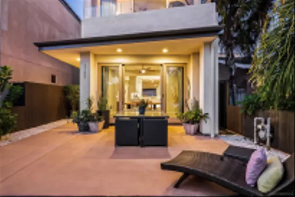 San Diego, CA 92109,1122 Oliver Ave