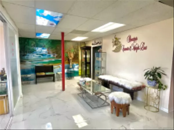 San Diego, CA 92123,8947 Complex Dr