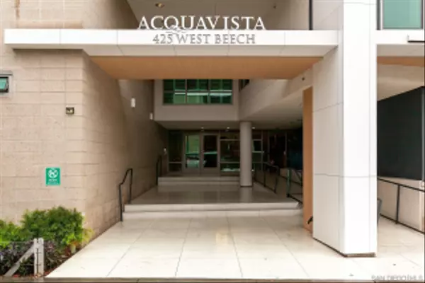 San Diego, CA 92101,425 W Beech St #327