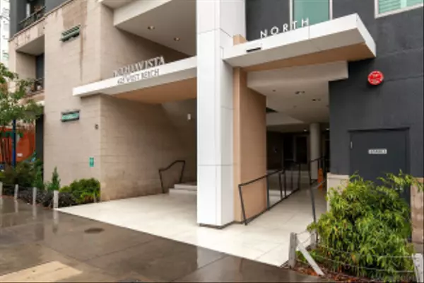 San Diego, CA 92101,425 W Beech St #327