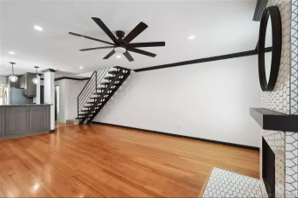 San Diego, CA 92110,3774 Keating St.