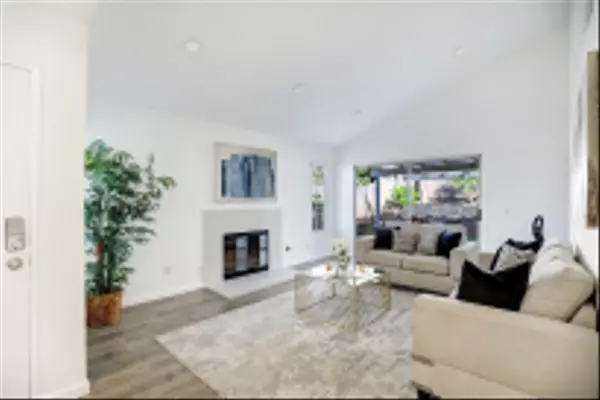 San Diego, CA 92128,10366 Rancho Carmel Dr