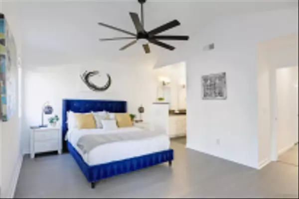 San Diego, CA 92128,10366 Rancho Carmel Dr