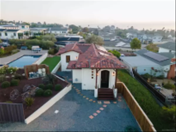 Encinitas, CA 92024,606 Camino De Orchidia