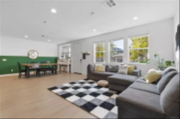 Santee, CA 92071,8686 Tobago Lane