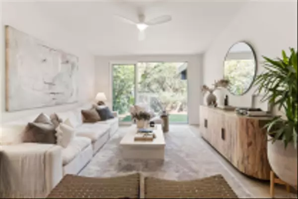 San Diego, CA 92117,4543 Moraga Ave