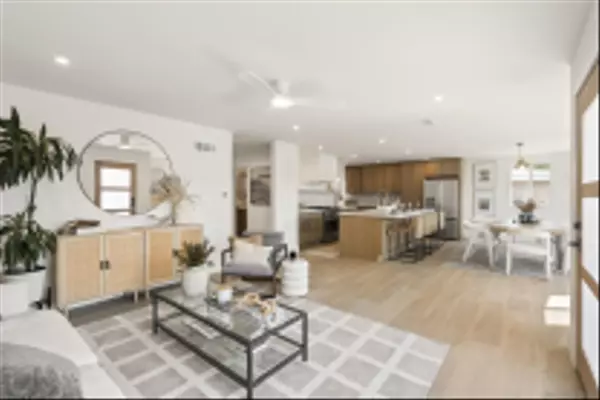 San Diego, CA 92117,4543 Moraga Ave