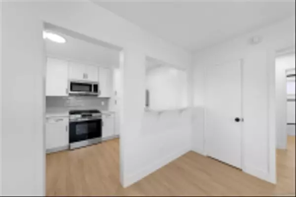 San Diego, CA 92102,1644 Grove Street