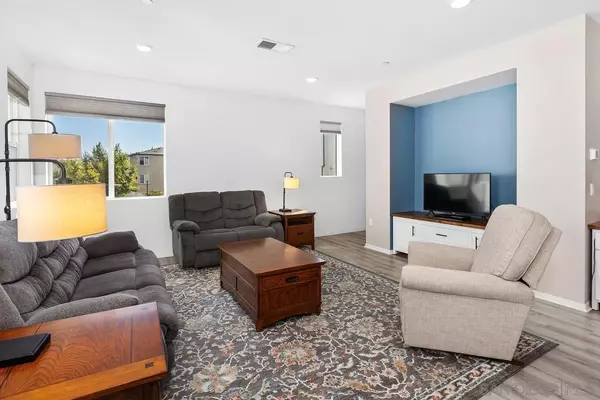 San Diego, CA 92154,5405 Beach Bluff Ln #224