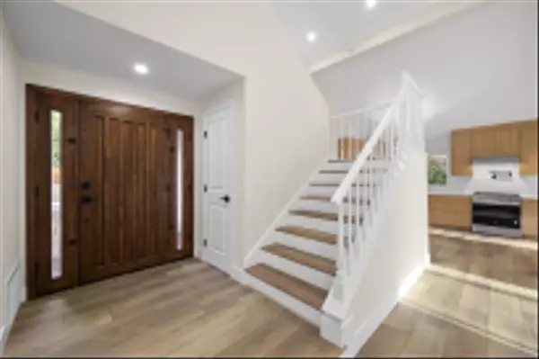 San Diego, CA 92119,7724 Volclay Dr