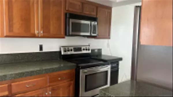 Del Mar, CA 92014,928 Intrepid Ct