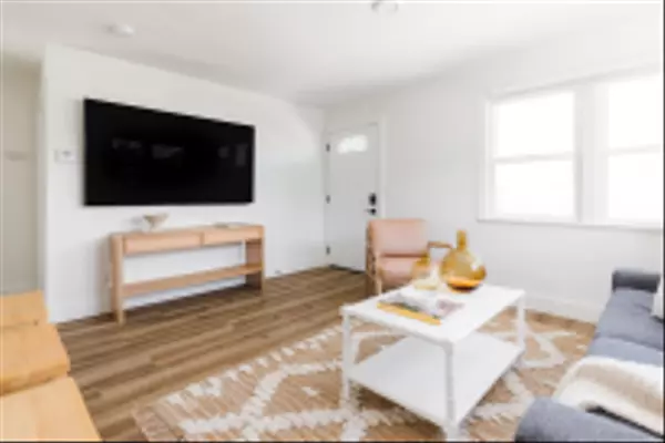 Oceanside, CA 92054,1227-31 Center Ave