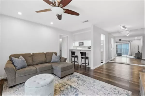 San Diego, CA 92102,3078 Broadway #316