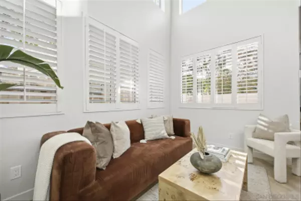 San Diego, CA 92130,10919 Caminitio Arcada