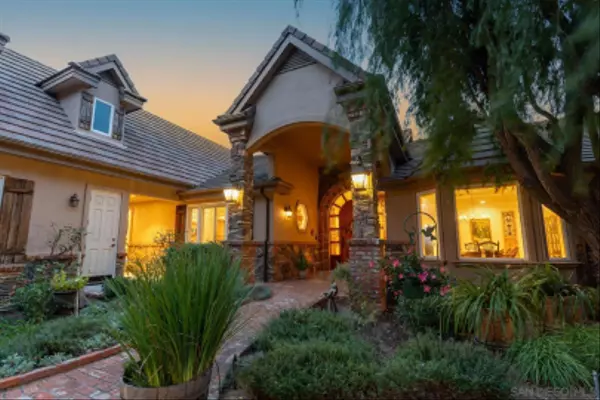 Fallbrook, CA 92028,1609 Santa Margarita Drive