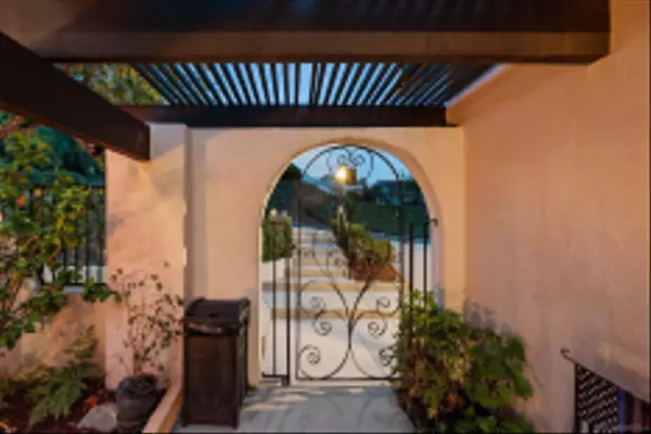 San Diego, CA 92128,17976-17978 Sencillo Ln