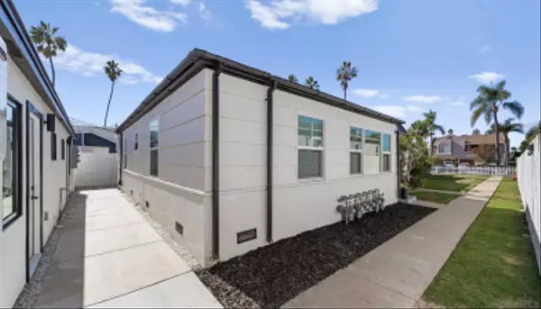 San Diego, CA 92116,4513-23 Cleveland Ave