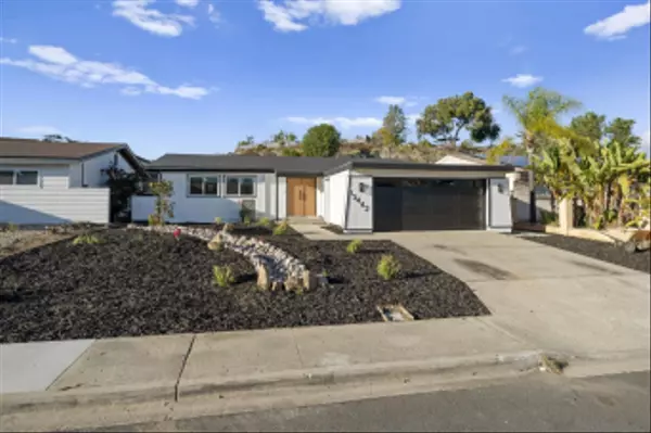 13442 Mountainside Dr, Poway, CA 92064