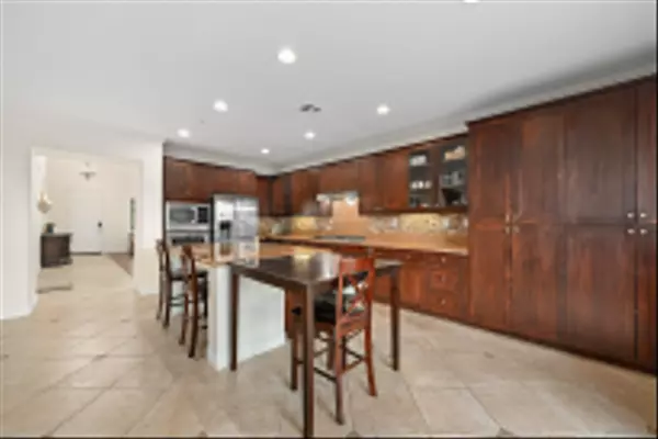 Escondido, CA 92026,10562 Aspen Gln