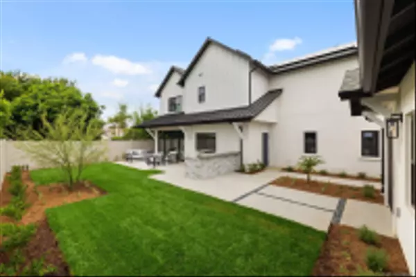 Carlsbad, CA 92008,3739-3751 Adams St