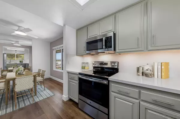 San Diego, CA 92110,4235 Asher #61